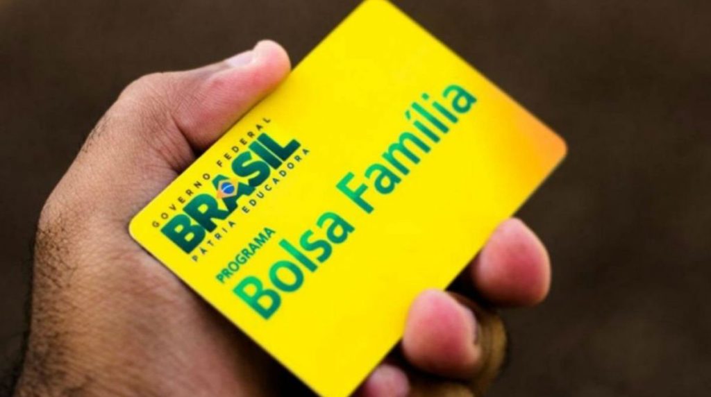 Auxílio Brasil: Conheça o novo programa que substituirá o Bolsa Família; Veja valores, regras e mais