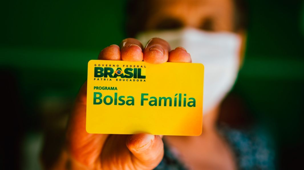 Beneficiário poderá usar 30% do novo Bolsa Família com crédito consignado; Confira