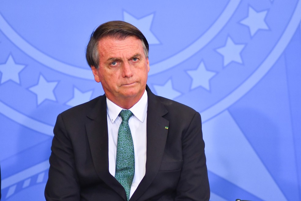 Bolsonaro quer incluir ICMS na PEC que pode zerar tributos sobre combustíveis; Entenda
