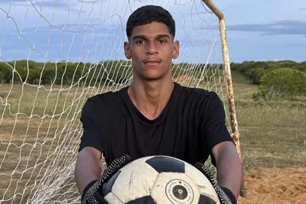 Colunista revela que Luva de Pedreiro tem apenas R$ 7.500 em contas bancárias e valor choca