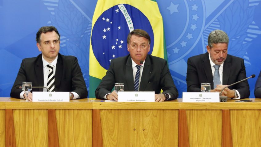 Governo quer mudar frequencia do vale-gás e criar voucher para caminhoneiros; Saiba